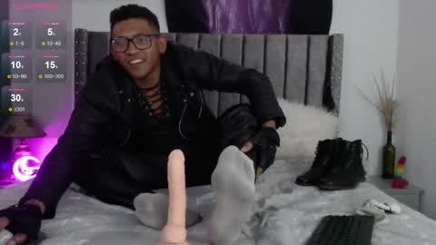 Snapshot of tom_brown12 chatting on 12-19-24, 06:45 Tom online show from 12-19-24, 06:45