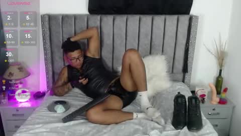 Snapshot of tom_brown12 chatting on 12-19-24, 11:14 Tom online show from 12-19-24, 11:14