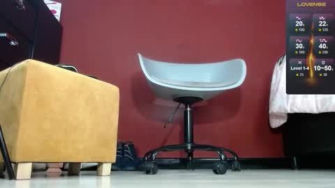 Snapshot of tom_brown12 chatting on 02-14-25, 12:03 Tom online show from 02-14-25, 12:03