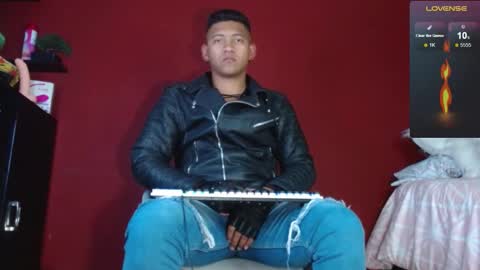 Snapshot of tom_brown12 chatting on 02-21-25, 11:32 Tom online show from 02-21-25, 11:32