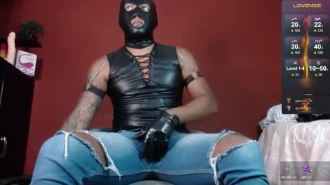 Snapshot of tom_brown12 chatting on 03-11-25, 04:40 Tom online show from 03-11-25, 04:40