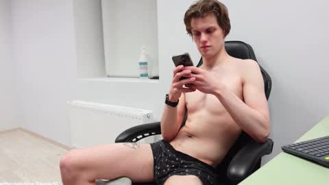 tom online show from 11-30-25, 02:48