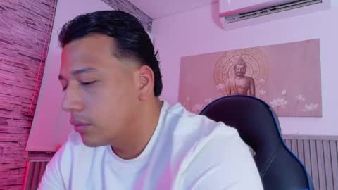 Tom muscle1 online show from 04-22-26, 11:34