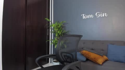 Snapshot of tom_sin_ chatting on 01-06-25, 05:59 Tom Sin online show from 01-06-25, 05:59