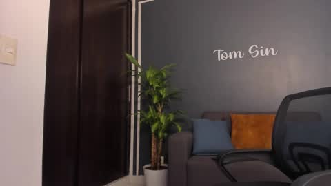 Snapshot of tom_sin_ chatting on 01-11-25, 03:09 Tom Sin online show from 01-11-25, 03:09