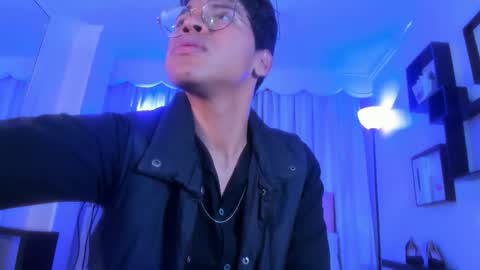 Tomas online show from 10-21-25, 03:07