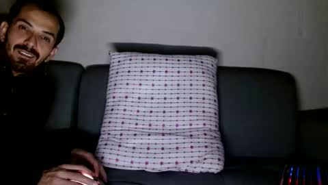 tomas gerauld. make me happy with 10000 tokens online show from 01-29-25, 02:30