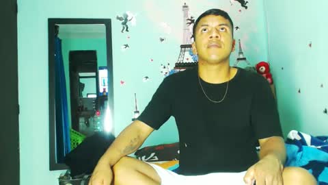 Snapshot of tomasandgero chatting on 06-15-26, 12:24 SANTY online show from 06-15-26, 12:24