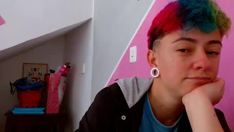 Blue online show from 10-18-25, 01:45