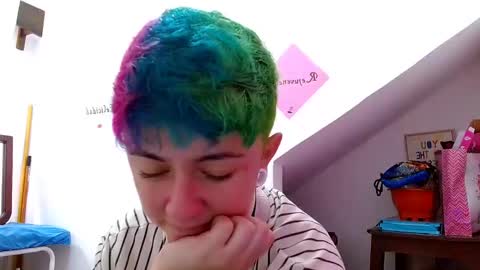 Blue online show from 10-26-25, 03:07