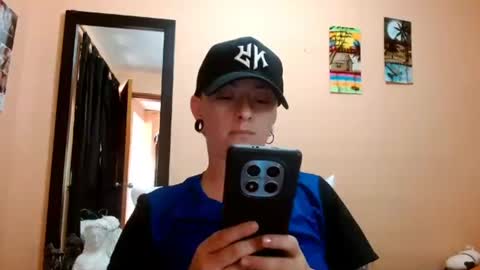Blue online show from 08-05-26, 06:11