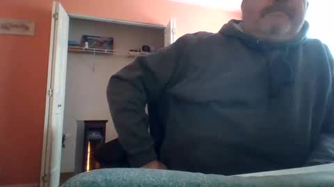 Snapshot of tomcat4848 chatting on 02-09-25, 05:43 tomcat4848 online show from 02-09-25, 05:43