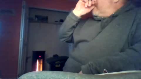 Snapshot of tomcat4848 chatting on 02-11-25, 01:20 tomcat4848 online show from 02-11-25, 01:20