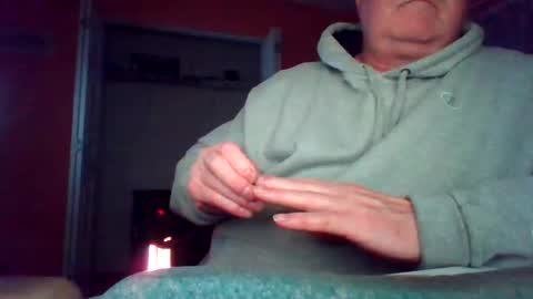 Snapshot of tomcat4848 chatting on 10-05-25, 10:24 tomcat4848 online show from 10-05-25, 10:24