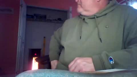 Snapshot of tomcat4848 chatting on 10-23-25, 08:18 tomcat4848 online show from 10-23-25, 08:18