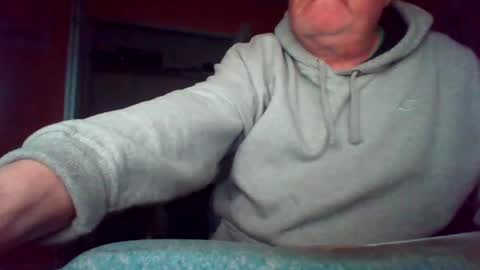 Snapshot of tomcat4848 chatting on 11-02-25, 02:14 tomcat4848 online show from 11-02-25, 02:14