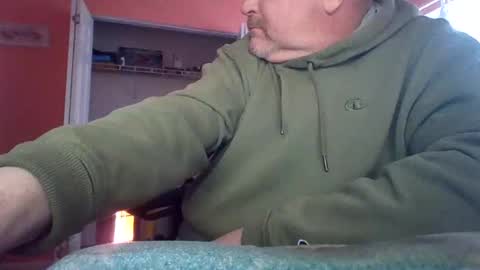 Snapshot of tomcat4848 chatting on 11-28-25, 05:15 tomcat4848 online show from 11-28-25, 05:15