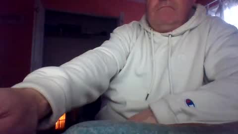 Snapshot of tomcat4848 chatting on 12-19-25, 04:36 tomcat4848 online show from 12-19-25, 04:36