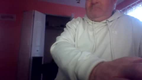 Snapshot of tomcat4848 chatting on 05-04-26, 10:17 tomcat4848 online show from 05-04-26, 10:17