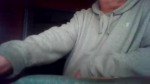 Snapshot of tomcat4848 chatting on 05-18-26, 03:24 tomcat4848 online show from 05-18-26, 03:24