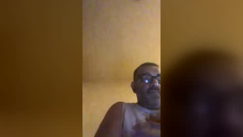 Snapshot of tomcop11111 chatting on 07-09-26, 02:48 tomcop11111 online show from 07-09-26, 02:48