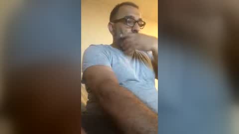Snapshot of tomcop11111 chatting on 07-10-26, 02:38 tomcop11111 online show from 07-10-26, 02:38
