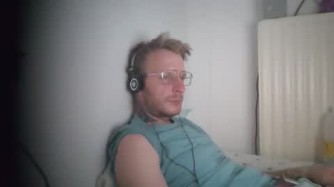 tomekwrona23 online show from 05-02-26, 04:56