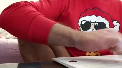 tomgas02 online show from 12-16-25, 01:10