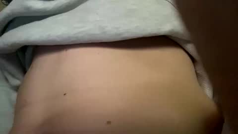 Snapshot of tommit84 chatting on 12-15-25, 03:33 tommit84 online show from 12-15-25, 03:33