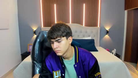 Tommy  online show from 11-18-25, 03:23