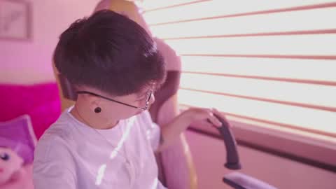 Blue  online show from 04-14-26, 12:55