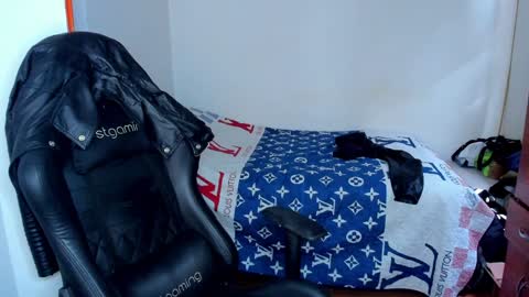 Twitter BreddTommy IG tommy bredd online show from 02-03-25, 09:50