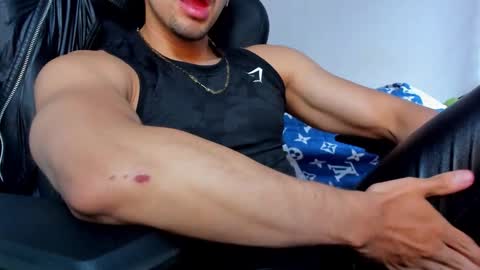 Twitter BreddTommy IG tommy bredd online show from 09-16-25, 07:37