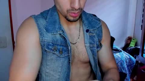 Twitter BreddTommy IG tommy bredd online show from 11-26-25, 06:31