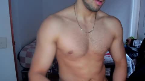Snapshot of tommy_bred chatting on 05-02-26, 04:01 Twitter BreddTommy IG tommy bredd online show from 05-02-26, 04:01