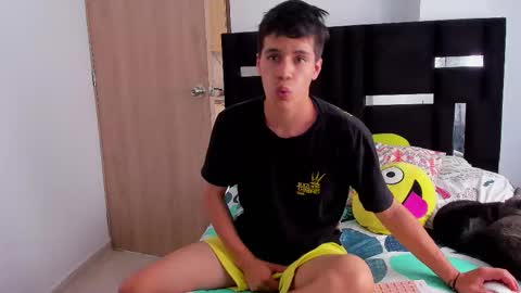 Snapshot of tommy_carlos chatting on 09-08-25, 04:28   online show from 09-08-25, 04:28