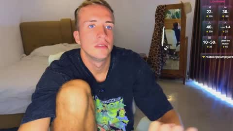 Snapshot of tommy_cumfinger chatting on 05-02-26, 12:26 Tommy online show from 05-02-26, 12:26