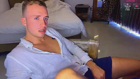 Snapshot of tommy_cumfinger chatting on 06-21-26, 04:15 Tommy online show from 06-21-26, 04:15