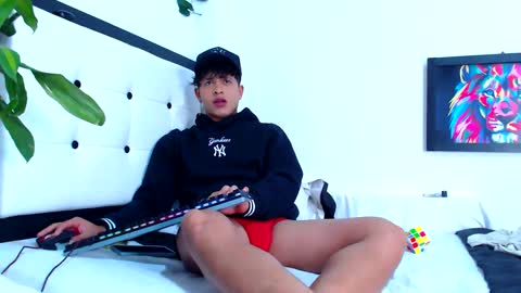 tommy online show from 03-11-25, 09:48