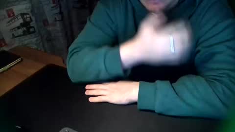 Snapshot of tommy_li_2 chatting on 02-02-25, 02:45 Tommi Li online show from 02-02-25, 02:45