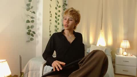 Snapshot of tommyfoxboy chatting on 01-27-25, 11:22 Tommy Foxboy online show from 01-27-25, 11:22