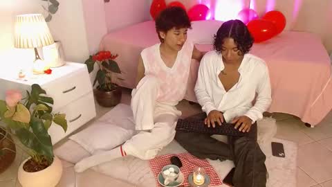 Snapshot of tommyfoxboy chatting on 02-14-25, 01:29 Tommy Foxboy online show from 02-14-25, 01:29