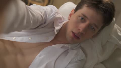 Snapshot of tommyjoyer chatting on 01-25-25, 12:16 Tommy Joyer online show from 01-25-25, 12:16