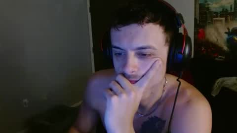 Snapshot of tommystrokes_ chatting on 12-02-25, 03:23 Tommy Strokes online show from 12-02-25, 03:23