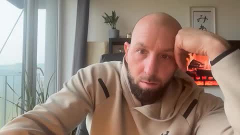 Thomas Fit online show from 10-22-25, 06:46