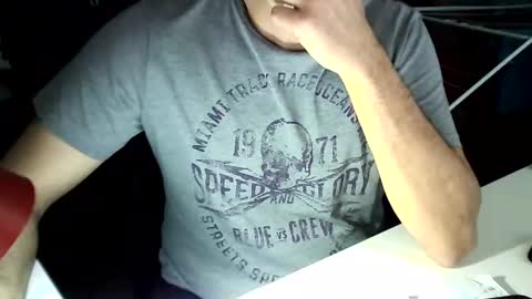 Tom online show from 01-12-25, 03:36