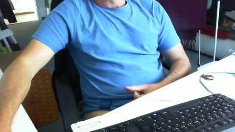 Tom online show from 09-18-25, 02:30