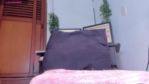 lady blue online show from 03-25-26, 12:16