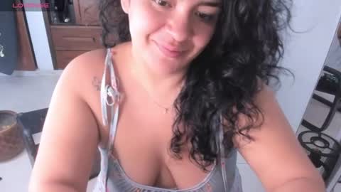 Snapshot of ton_amourrx chatting on 07-22-26, 10:51 lady blue online show from 07-22-26, 10:51