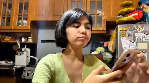 Mila online show from 05-26-26, 05:14